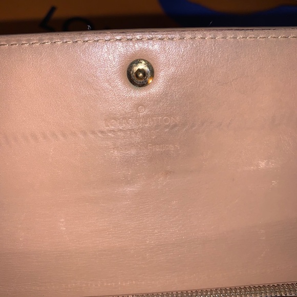 AUTHENTICATED Louis Vuitton long wallet - Picture 2 of 16